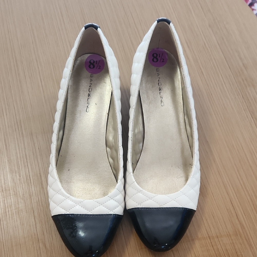 Bandolino Black and White Heels